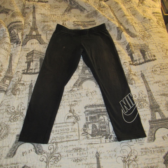 M Nike Capri/Leggings - Picture 2 of 8